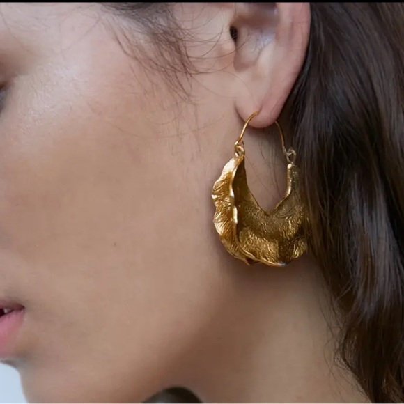 NWT Vintage Heavy Alloy Drop Earrings - Picture 3 of 4